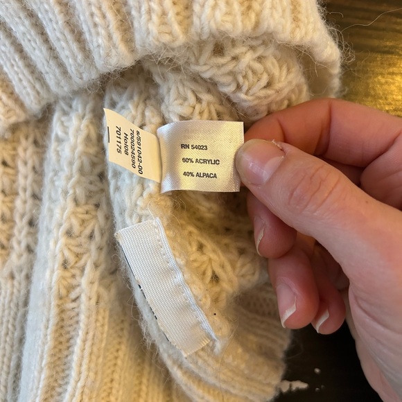 GAP Textured Cream Turtleneck Sweater - Picture 5 of 10